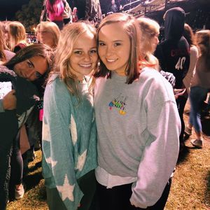 Meet your Posher, Chloe